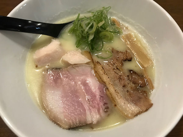 「鶏白湯らあめん 塩」@らあめん こそっとの写真