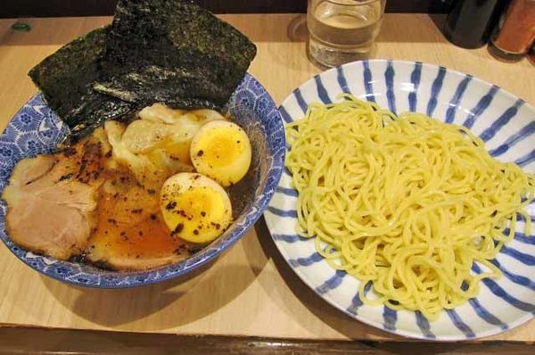 「特製つけ麺　900円」@肉厚わんたん麺と手作り焼売 ら麺亭 浅草支店の写真