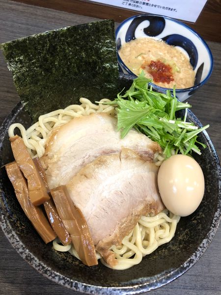 「【夜の部限定】背脂正油つけ麺 中盛 ￥950」@ラーメンつけ麺 奔放の写真