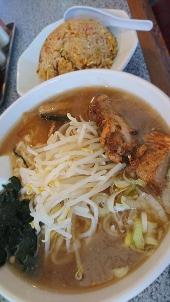 「ラーメン、半チャーハン」@喜多方ラーメン高蔵の写真