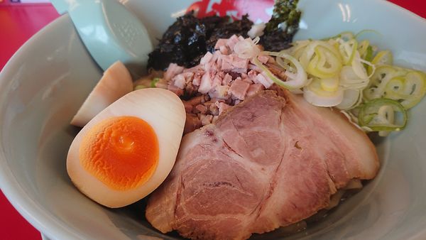 「黒ごま担々まぜそば」@ラーメン山岡家 鶴ヶ島店の写真