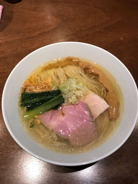 「塩らぁ麺 850円」@らぁ麺 すぎ本の写真