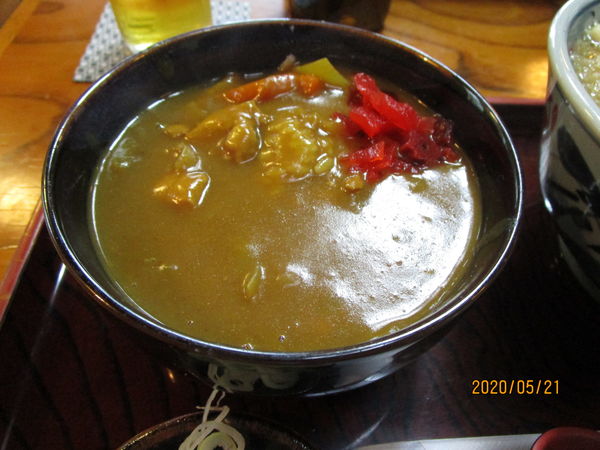 「ミニカレー丼・たぬき蕎麦Set 990円」@おそば まるか家の写真