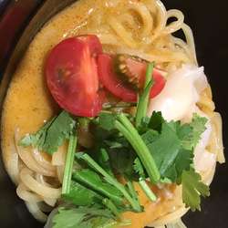 ラクサまぜそば380円+税