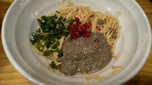 「大蒜煮干玉」@煮干らーめん 紫乱の写真