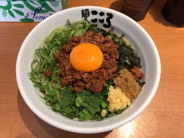 「台湾まぜそば+麺大盛り+まぜそば専用チーズ」@麺屋こころ 溝の口店の写真