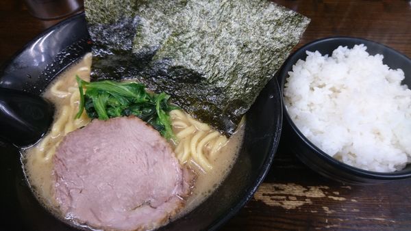 「ラーメン、ライス」@せい家 仙川店の写真