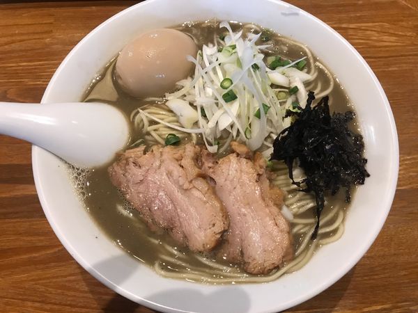 「濃厚煮干し蕎麦+味玉　780+100=880円」@中村屋総本山の写真