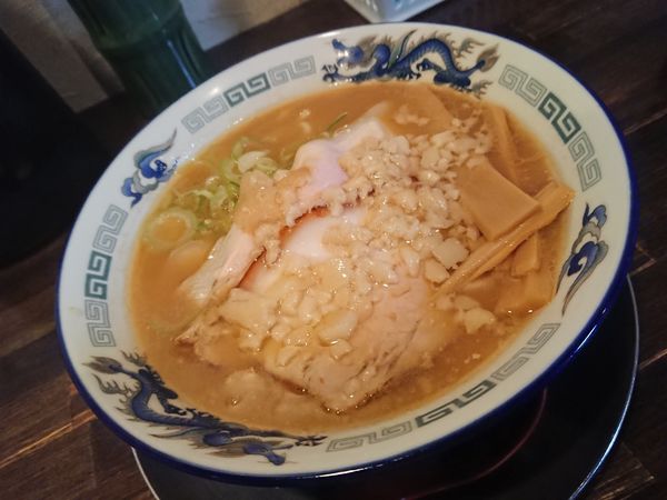 「こく煮干 背脂トッピング 手打ち麺 800円」@長尾中華そば 中央店の写真