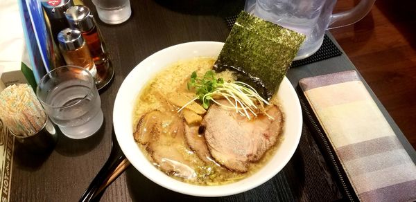 「背脂醤油らーめん」@麺や まる喜の写真