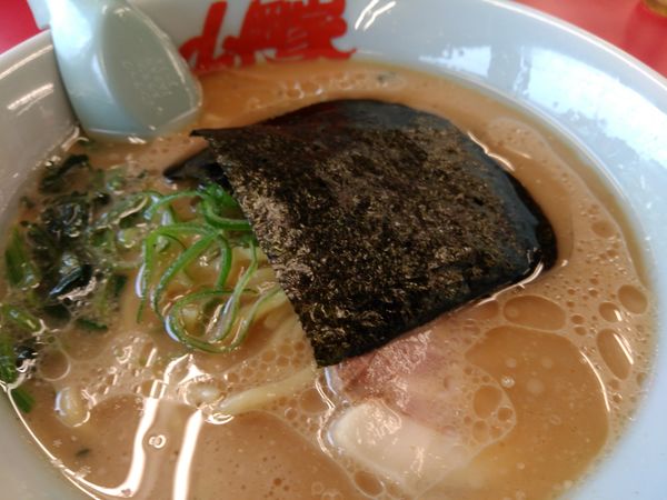 「醤油ラーメン」@ラーメン山岡家 土浦店の写真
