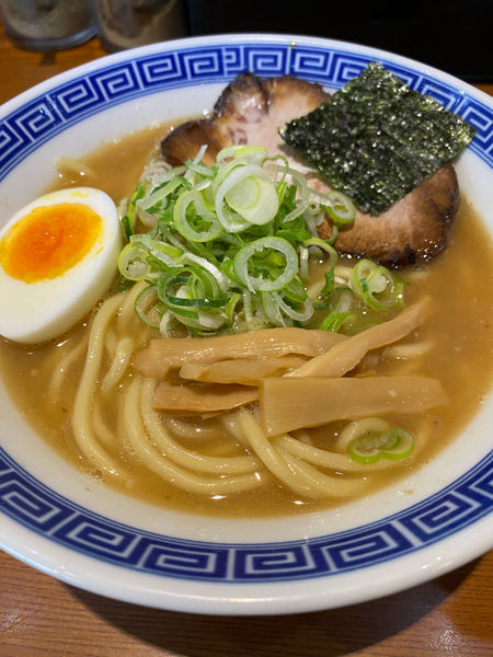 「らぁめん こってり(太麺、中盛)」@常勝軒 伊勢崎総本店の写真