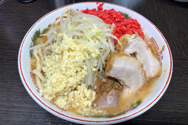 「小ラーメン(ニンニクマシ)750円+紅生姜50円」@ラーメン二郎 川越店の写真