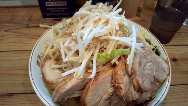 「小ぶた980円」@ラーメン神豚 関東学院前店の写真