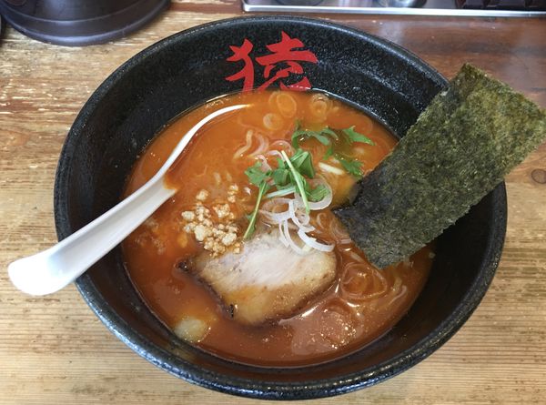 「赤猿ラーメン」@麺や 猿の写真