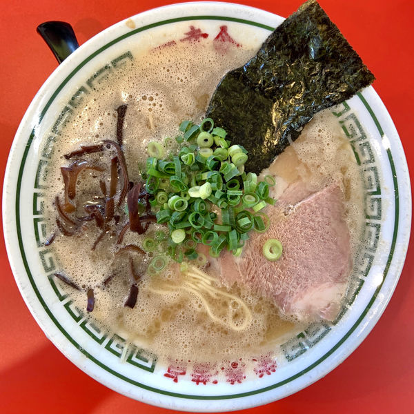 「こってり豚骨ラーメン (693円)」@ドライブイン一幸舎 空港店の写真