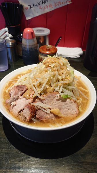 「大ラーメン    アブラ」@らーめん 豚島の写真