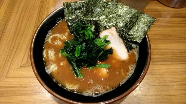 「ラーメン_750円」@横浜家系らーめん 輝道家の写真
