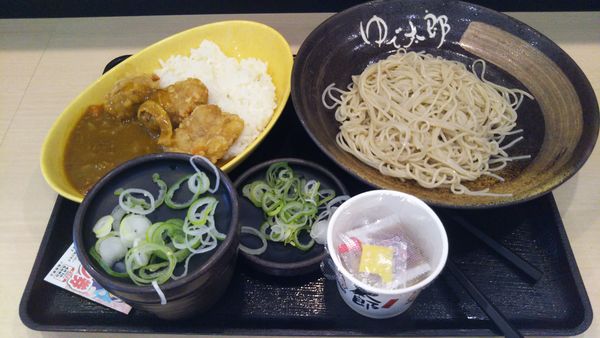 「唐揚カレーセット、納豆（クーポン）」@ゆで太郎 谷田部店の写真