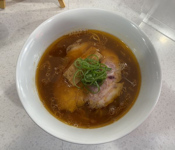 「醤油らぁ麺 ¥900(モデルチェンジ後)」@ラーメン星印の写真