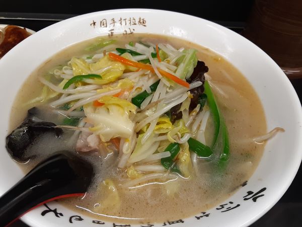 「タンメン、餃子」@中国手打拉麺 馬賊 日暮里店の写真