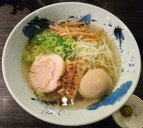 「鶏そば＋味玉」@鶏そば 雫一 大袋店の写真