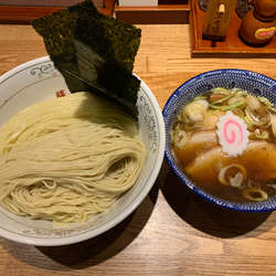 特製清湯つけそば1030円＋大盛り100円。