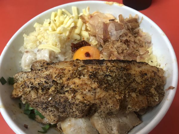 「まぜそば　テキサスステーキ」@らー麺 ぶたのジョーの写真