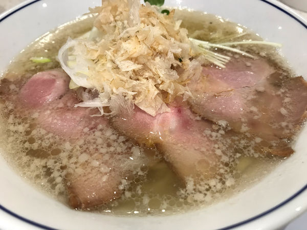 「塩ラーメン@800」@らーめん鱗 江坂店の写真