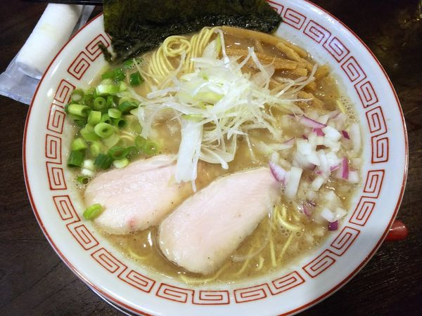 「煮干白湯柚子そば」@立ち呑み居酒屋 金町製麺の写真