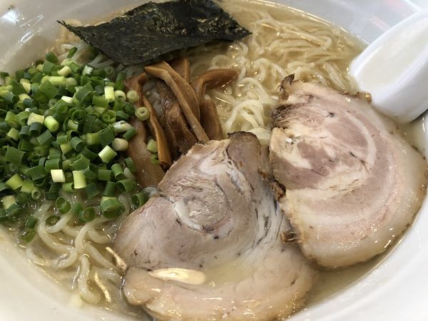 「特製らーめん　大盛り800円」@らーめん 茂木の写真