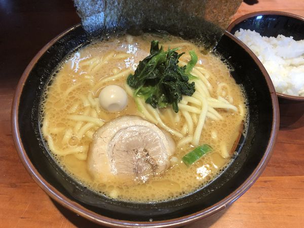 「ラーメン」@横浜家系ラーメン 明豊家 築地店の写真
