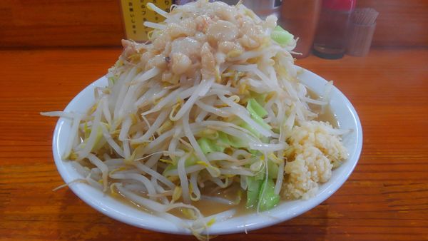 「らーめん400g(ﾔｻｲ、ﾆﾝﾆｸ、ｱﾌﾞﾗ)」@らーめん じろきんの写真
