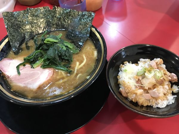 「ラーメン」@家系ラーメン とらきち家の写真