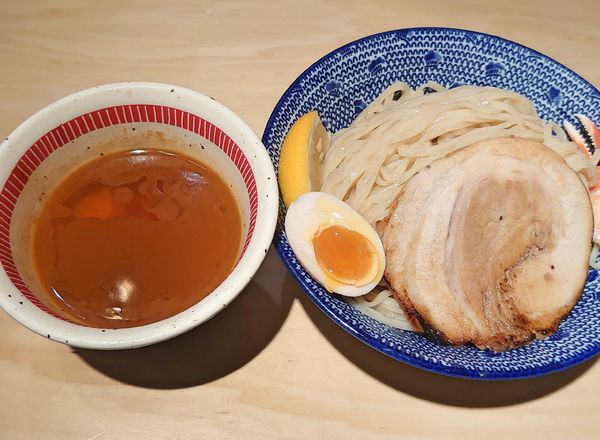 「すっごいズワイ蟹の冷しつけ麺980 ※大盛無料」@必死のパッチ製麺所の写真