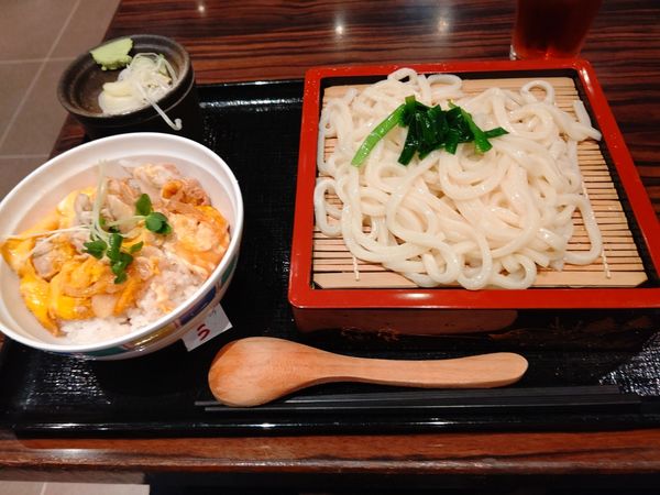 「親子丼セット(冷たいうどん＋親子丼)750円」@そば三昧 高崎店の写真
