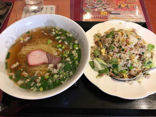 「半チャンラーメン　880円」@広東飯店 美香園の写真