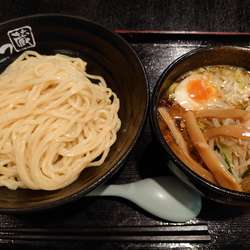 野菜つけ麺(790円)