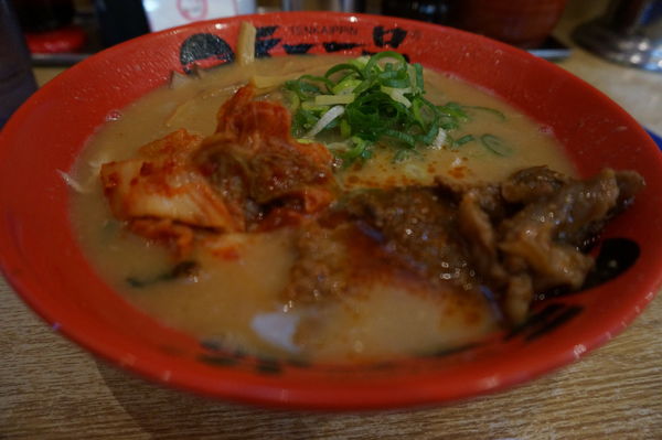 「牛すじキムチラーメン」@天下一品 総本店の写真