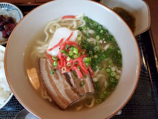 「沖縄そば定食」@こだわり創菜と沖縄料理 居酒屋 葉月の写真