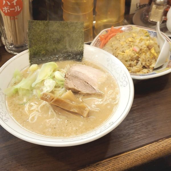 「とんこつラーメン正油+セットチャーハン」@一元ちゃんの写真