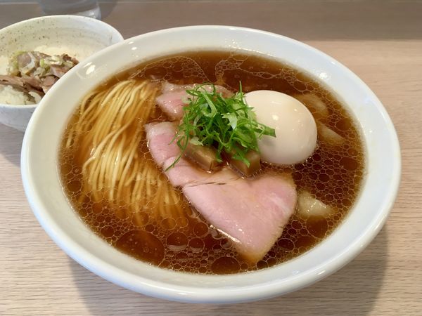 「特製醤油らーめん ＋ ランチごはん」@麺笑巧真の写真