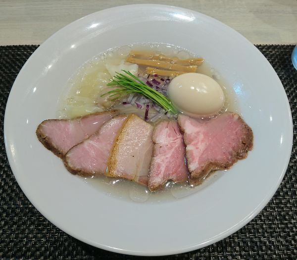 「特製中華蕎麦＜塩＞」@宍道湖しじみ中華蕎麦 琥珀 東京本店の写真