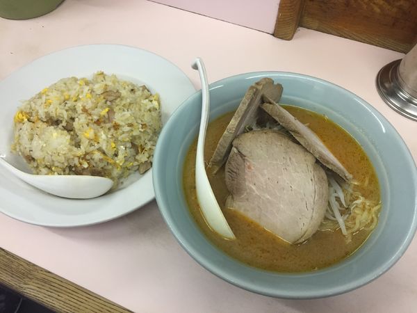 「味噌チャーシュー＋チャーハン」@サッポロラーメン 熊ぼっこの写真