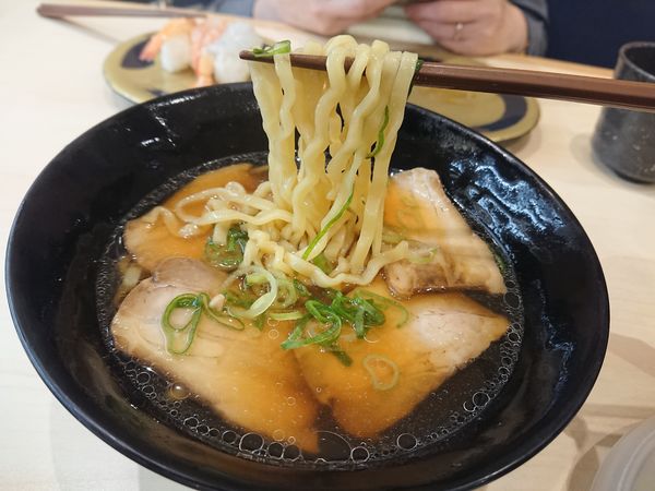 「喜多方ラーメン380円＋税(クーポンで50円引き)他」@はま寿司 新座野火止店の写真