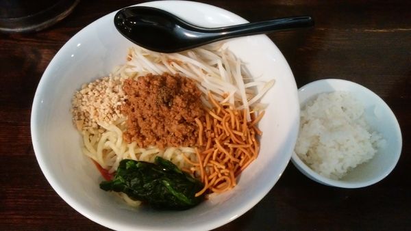 「汁無し担々麺¥900-＋小ライス¥50-」@自家製麺ほうきぼし 神田店の写真