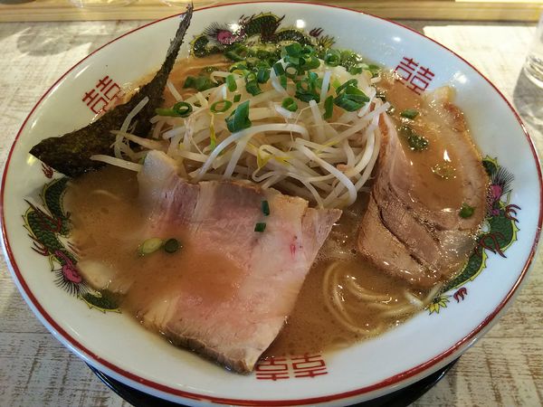「豚骨らーめん　中　※ニンニクなし」@ラーメン 仙の写真