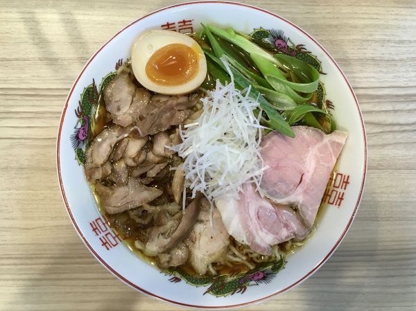 「サッポロラガービール赤星 中瓶→特製醤油→替玉バリカタ麺」@くじら食堂bazar 三鷹店の写真