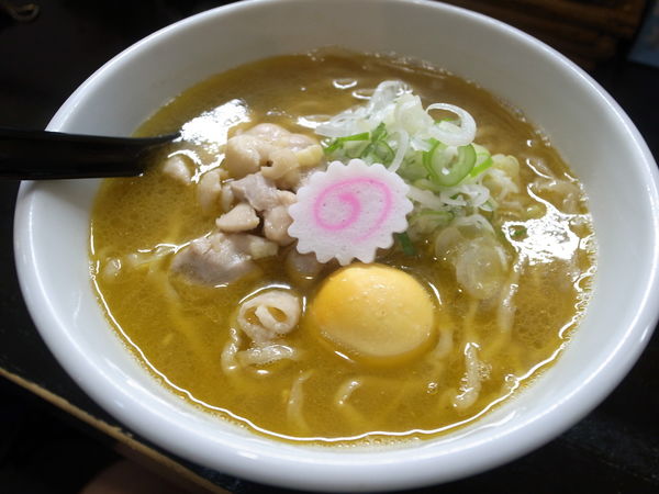 「金の鶏中華…680円」@新旬屋 麺 新庄若葉町店の写真