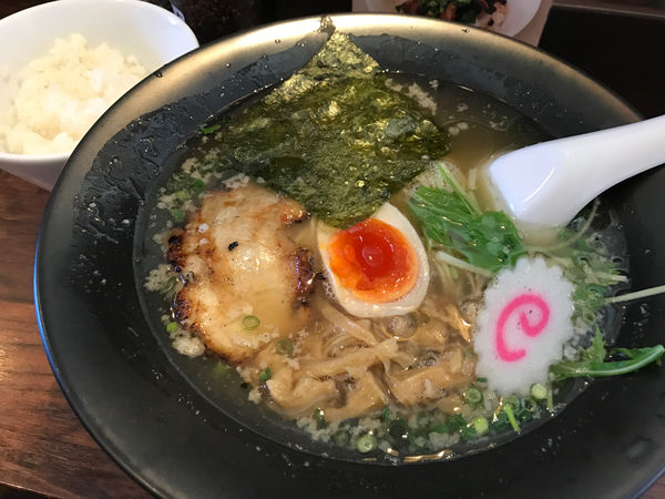 「こってり醤油らーめん　870円」@らーめん なると家の写真